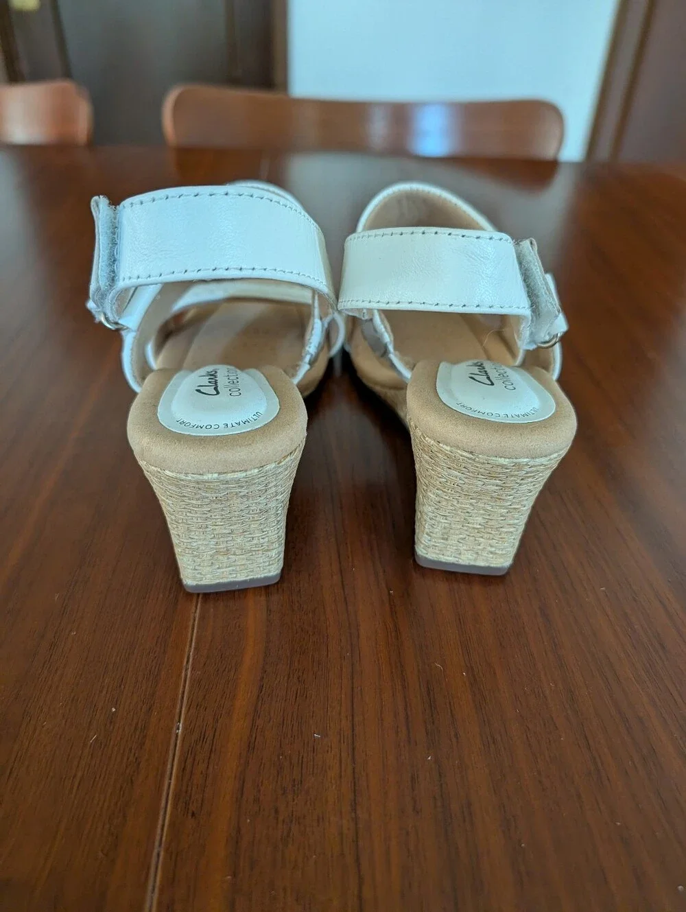 Clark’s Collection Womens Kyarra Rose Beige Nuback Wedge Heel Size 8.5 Pre Owned